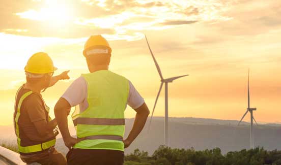 werkers met windturbines